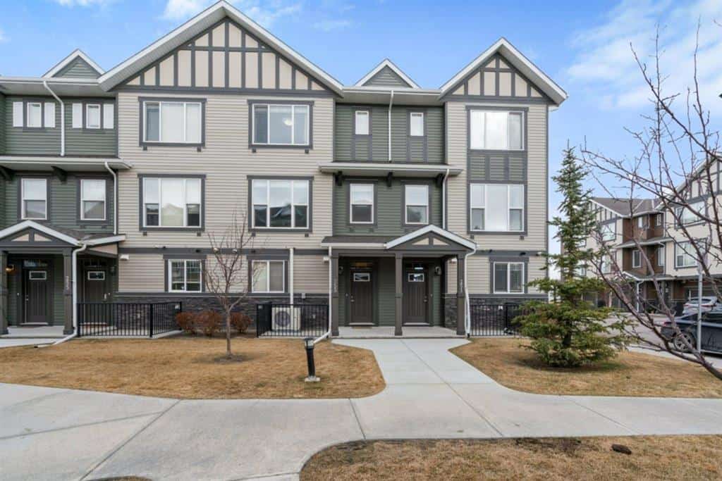 253 New Brighton Walk SE Calgary, AB