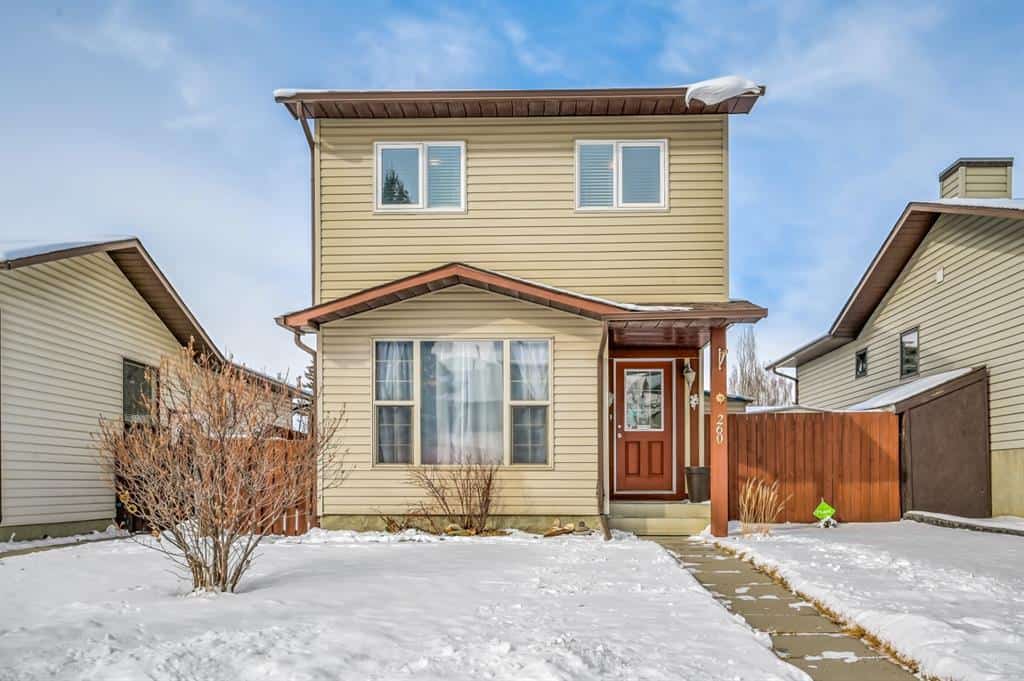 260 Cedardale Bay SE Calgary, AB